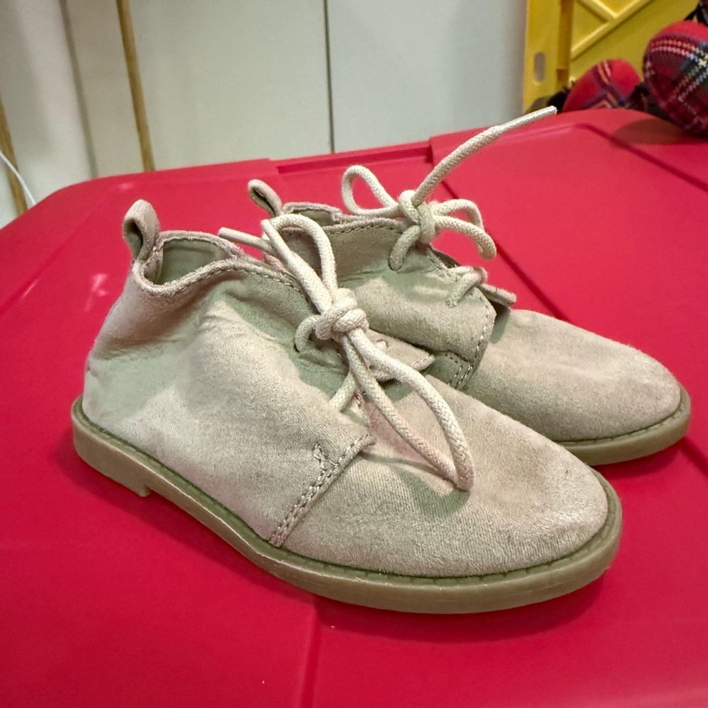 Casual Beige Canvas Shoes size 6